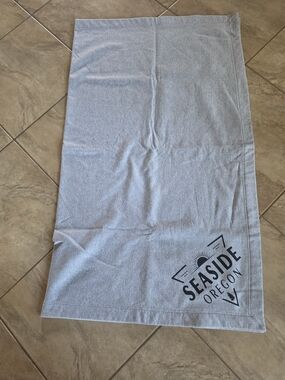 Gildan Dryblend Heather Gray Blanket Throw Seaside Oregon Souvenir EUC